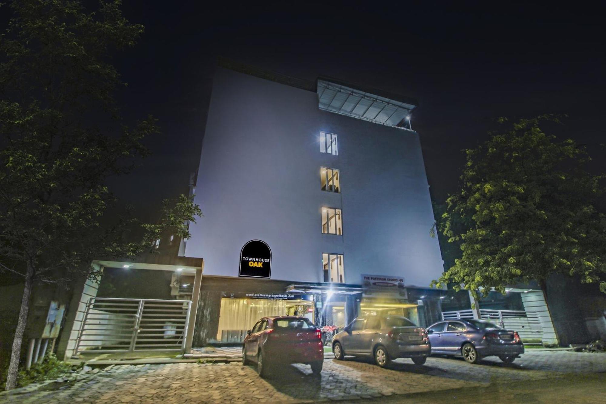 Super Townhouse Oak The Platinum Studio New Town Bagian luar foto